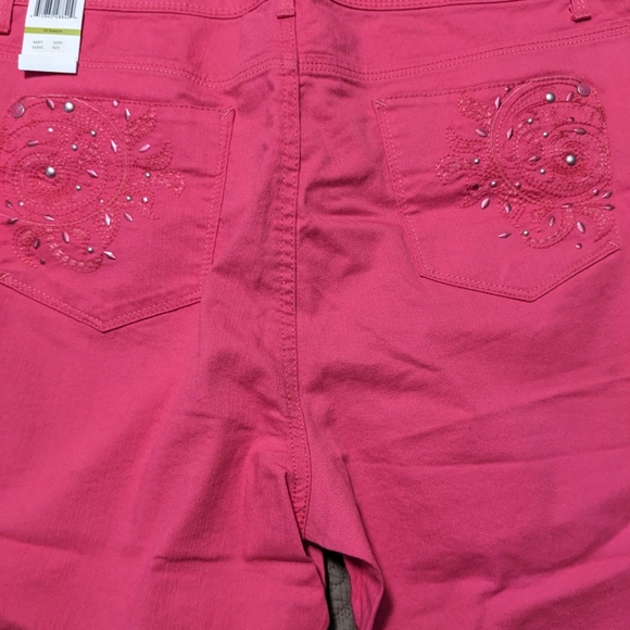 (NWT) Gloria Vanderbilt Capris size 14 - Picture 3 of 3